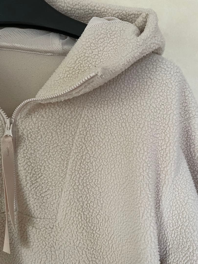 チャコット　プルオーバー　フーデット　ボア