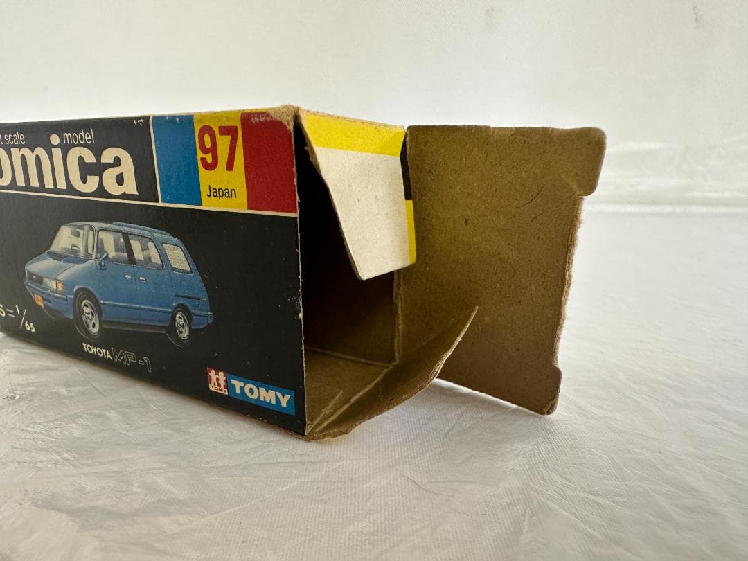 トミカ 黒箱 日本製 レトロ トヨタ ダイナ JAF レッカー トヨタ MP-1