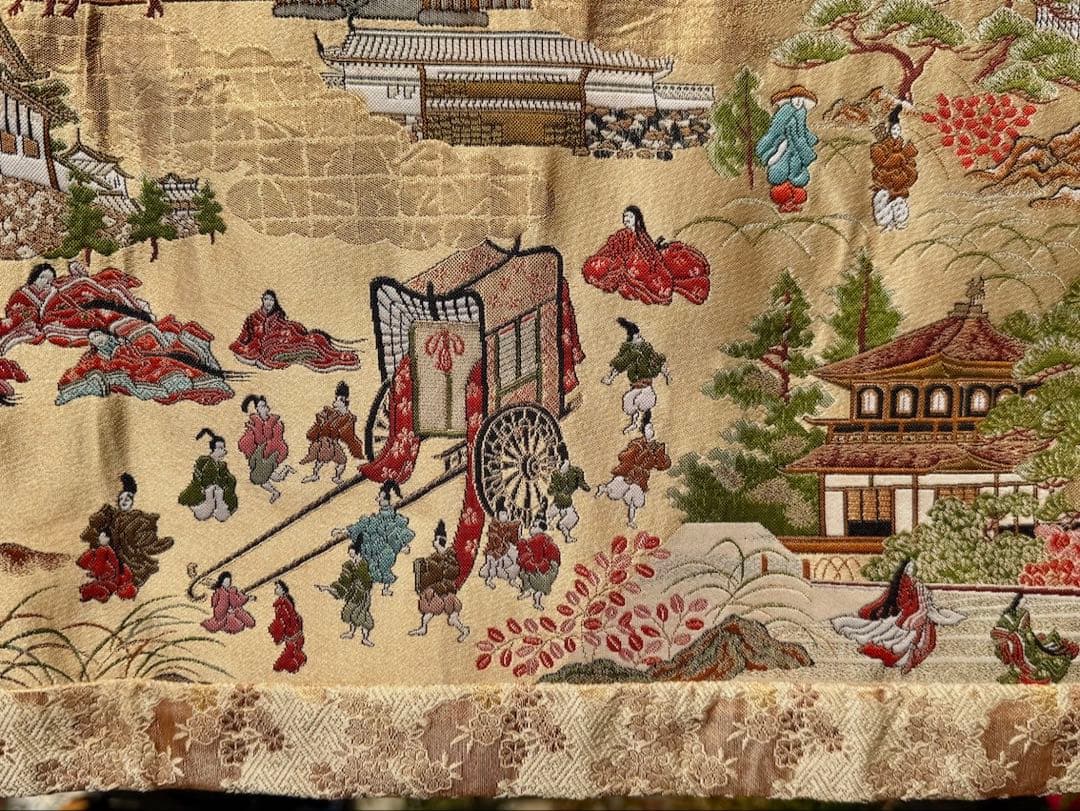 京都　美しい西陣織　絹タペストリー　日本の伝統刺繍　染織布　伝統工芸　シルク