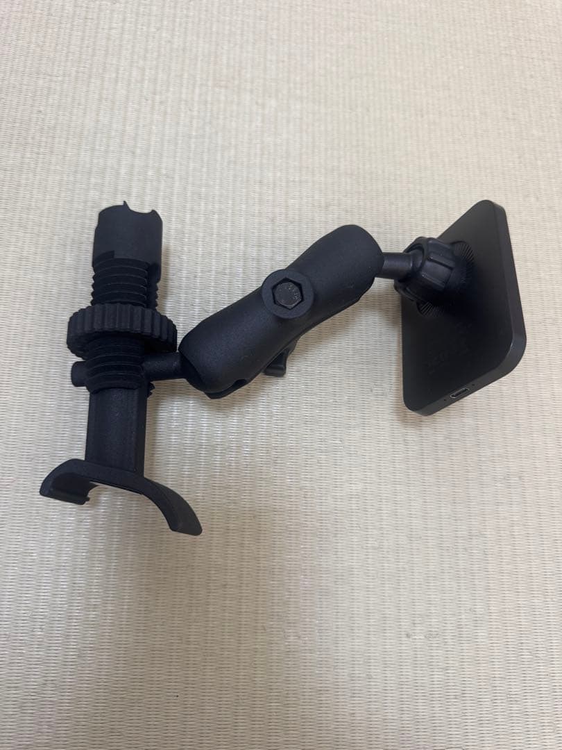 ディフェンダー用　モバイルホルダー