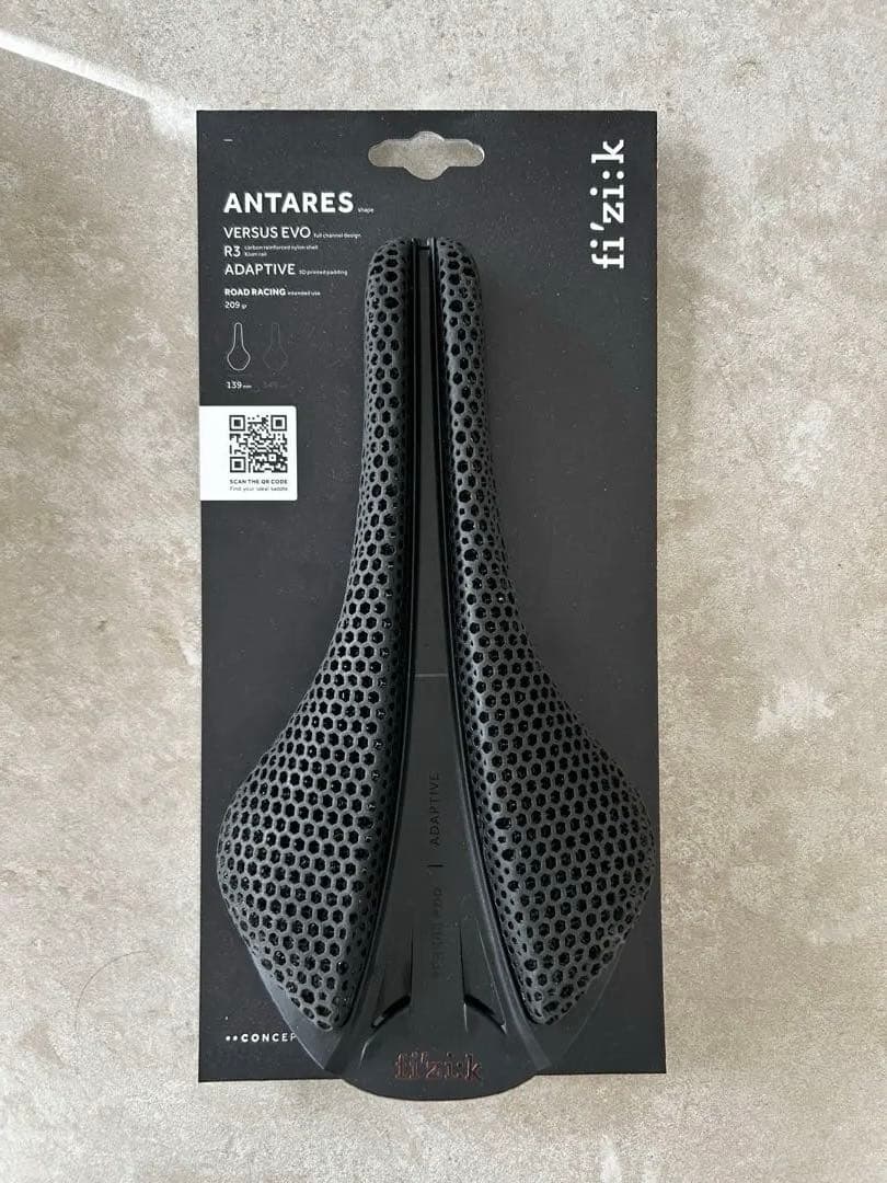 新品未使用オマケ付　ANTARES VERSUS EVO R3 ADAPTIVE