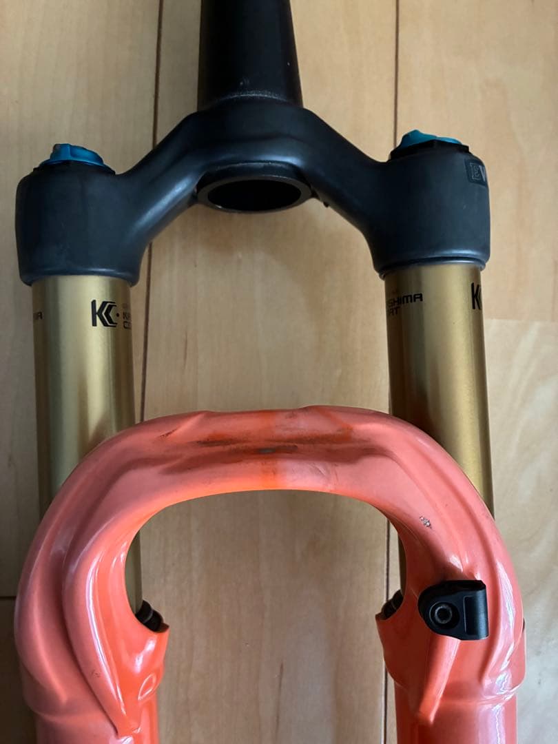 FOX 32 フロントフォーク カシマコート