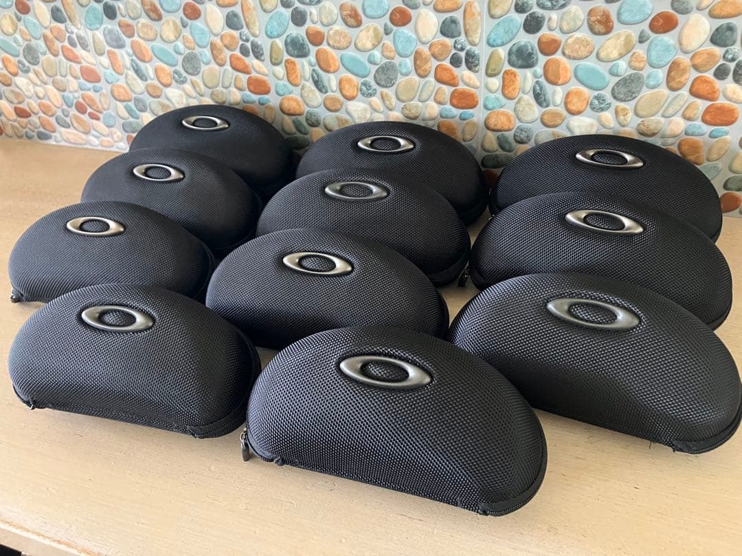 OAKLEYサングラスケース Medium 11個セット