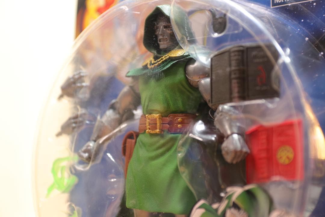 新品未開封ドクター・ドゥームレトロ10点のアクセサリ