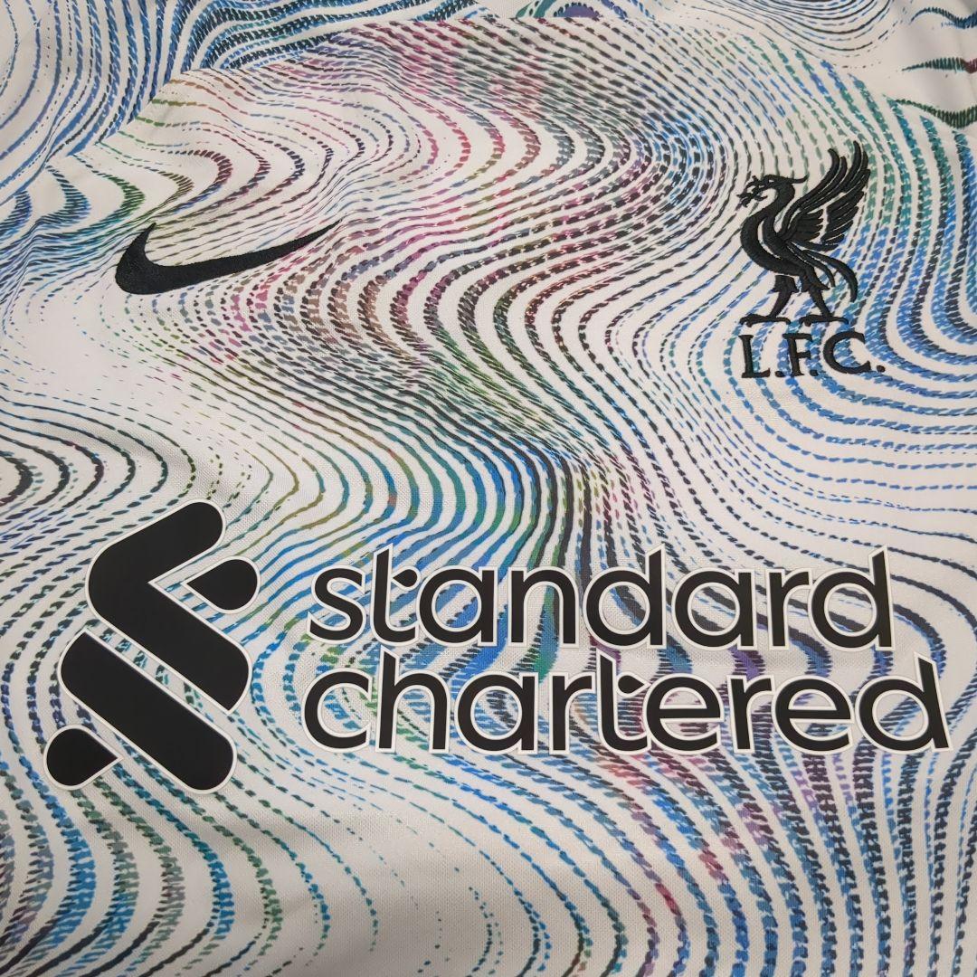 新品未使用　ナイキ　メンズ　サッカーウエア　リバプールFC 　ユニフォーム