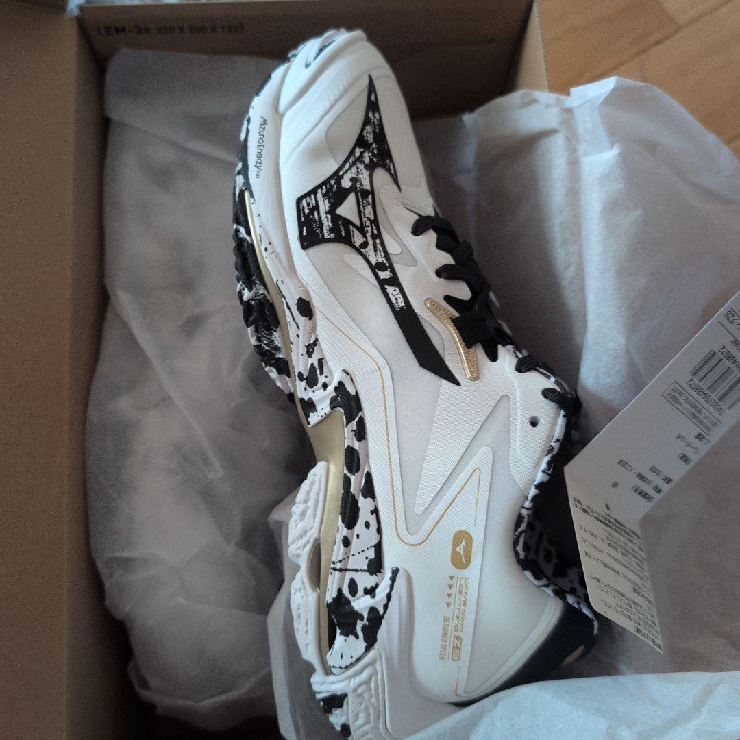 ミズノ公式限定Mizuno WAVE LIGHTING Z8 25.5cm