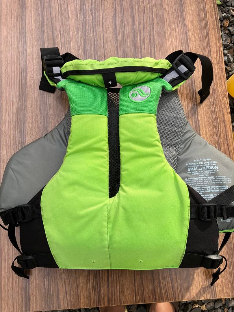 アストラルボヤンシー　RONNY FISHER ライフジャケット　カヤック