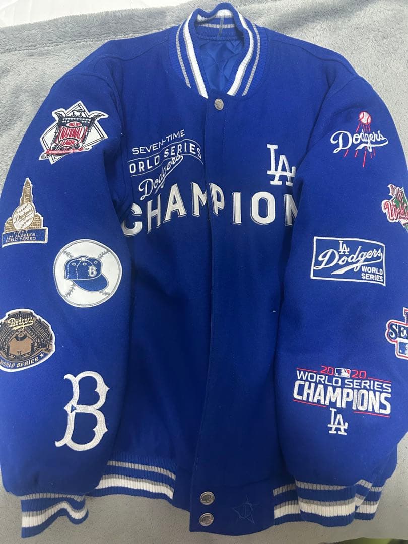 ロサンゼルス・ドジャース ボンバージャケット