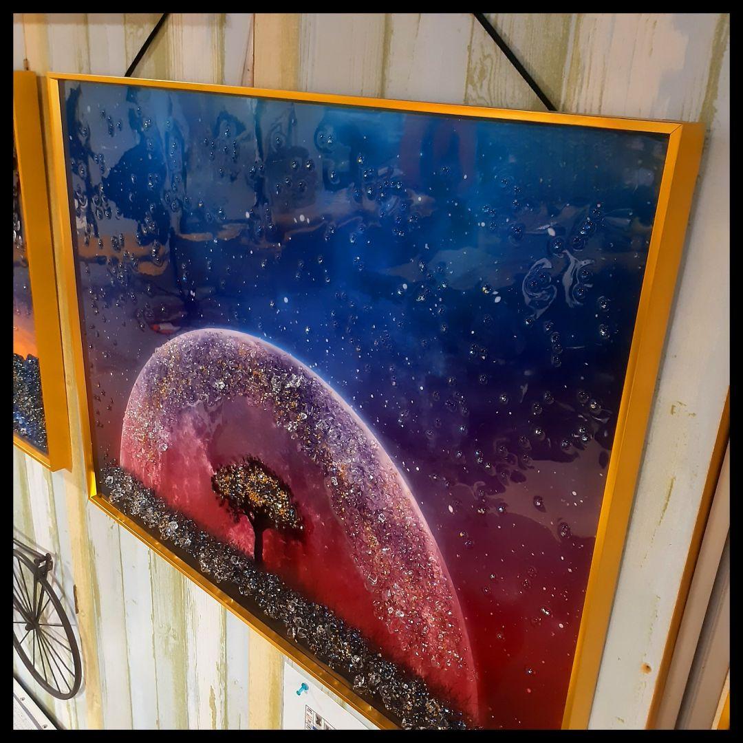 輸入雑貨　天然石　『神秘的な月』　風景画　水晶石　クリスタル　フレーム付き