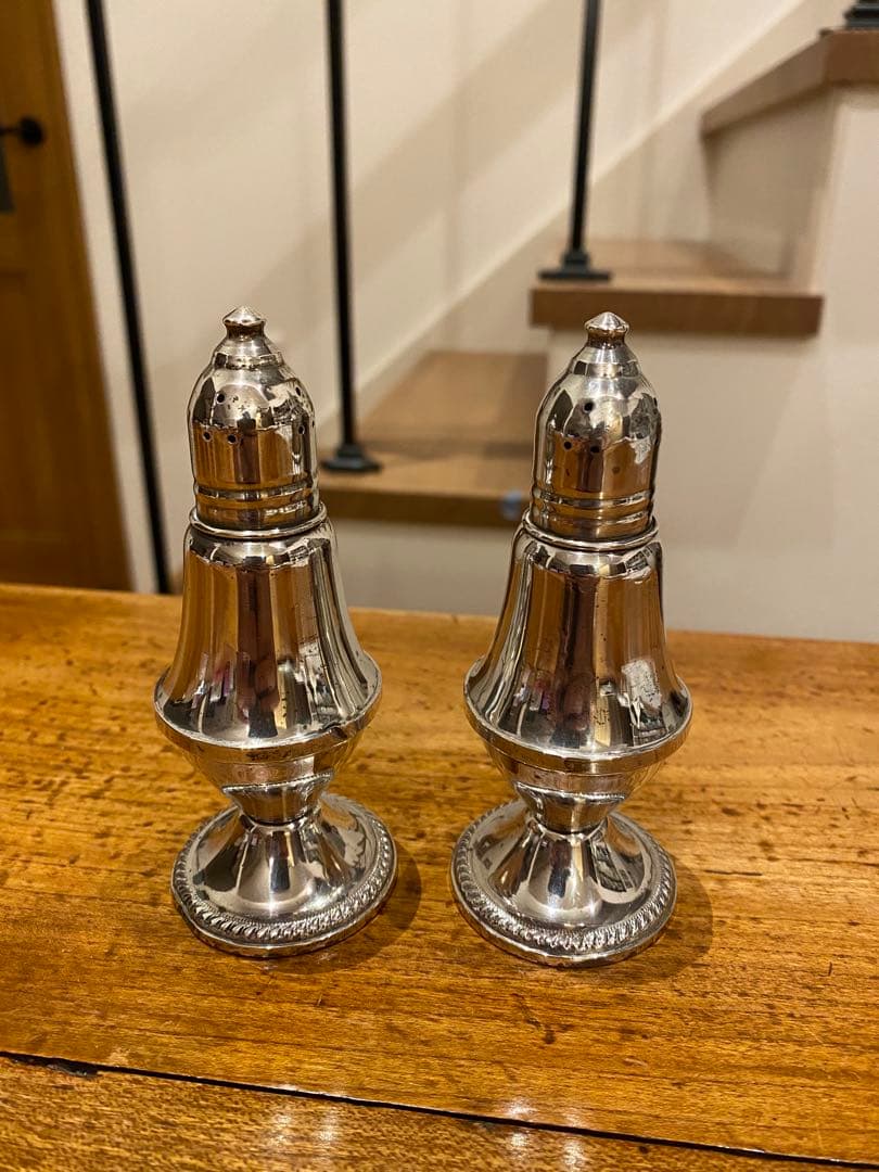 銀　スターリングシルバー　ソルト&ペッパー容器　コンディメント 2個セット