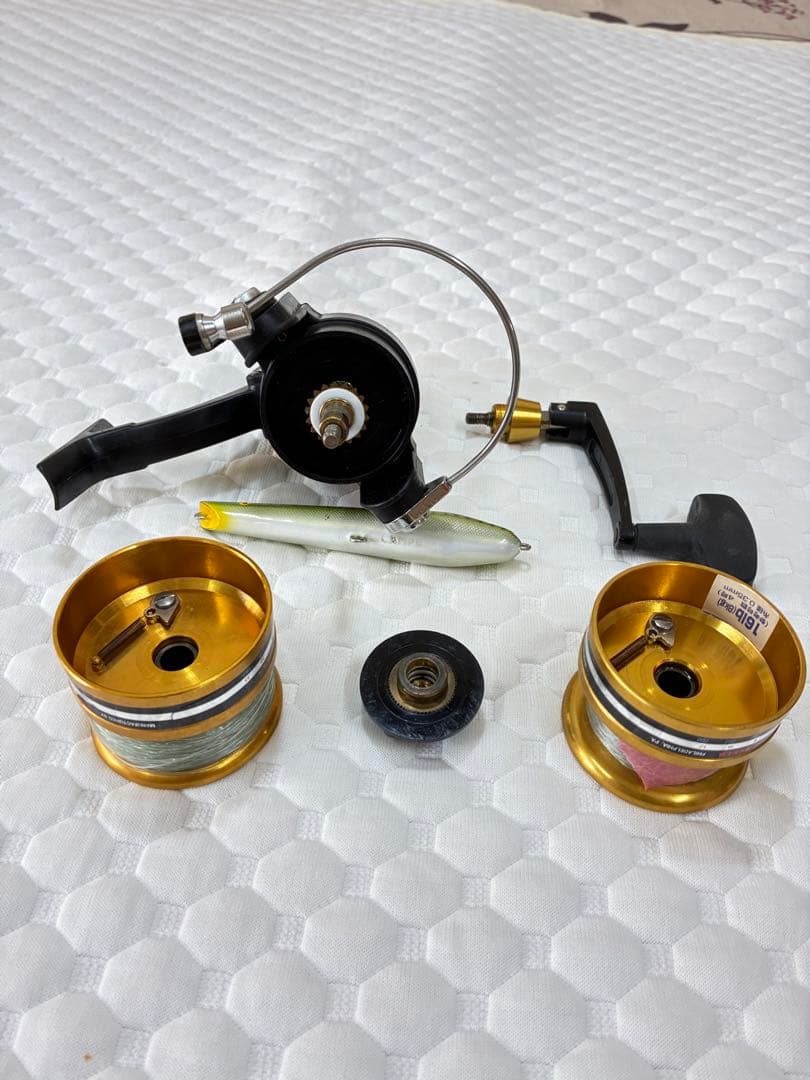 PENN4500SSスピニングリール ブラック/ゴールド