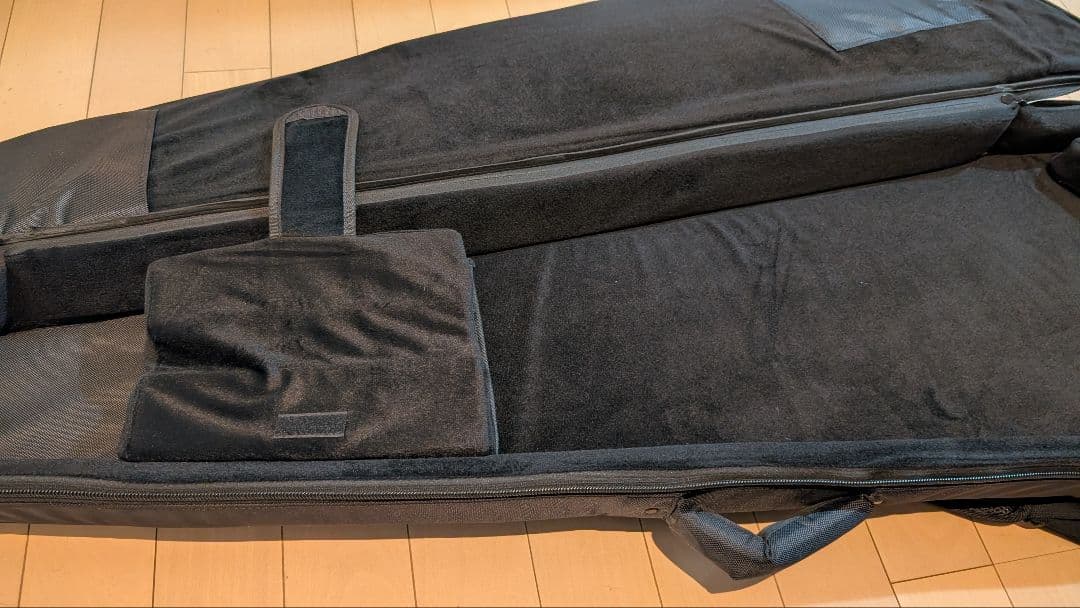 momose パッシブ5弦ベース