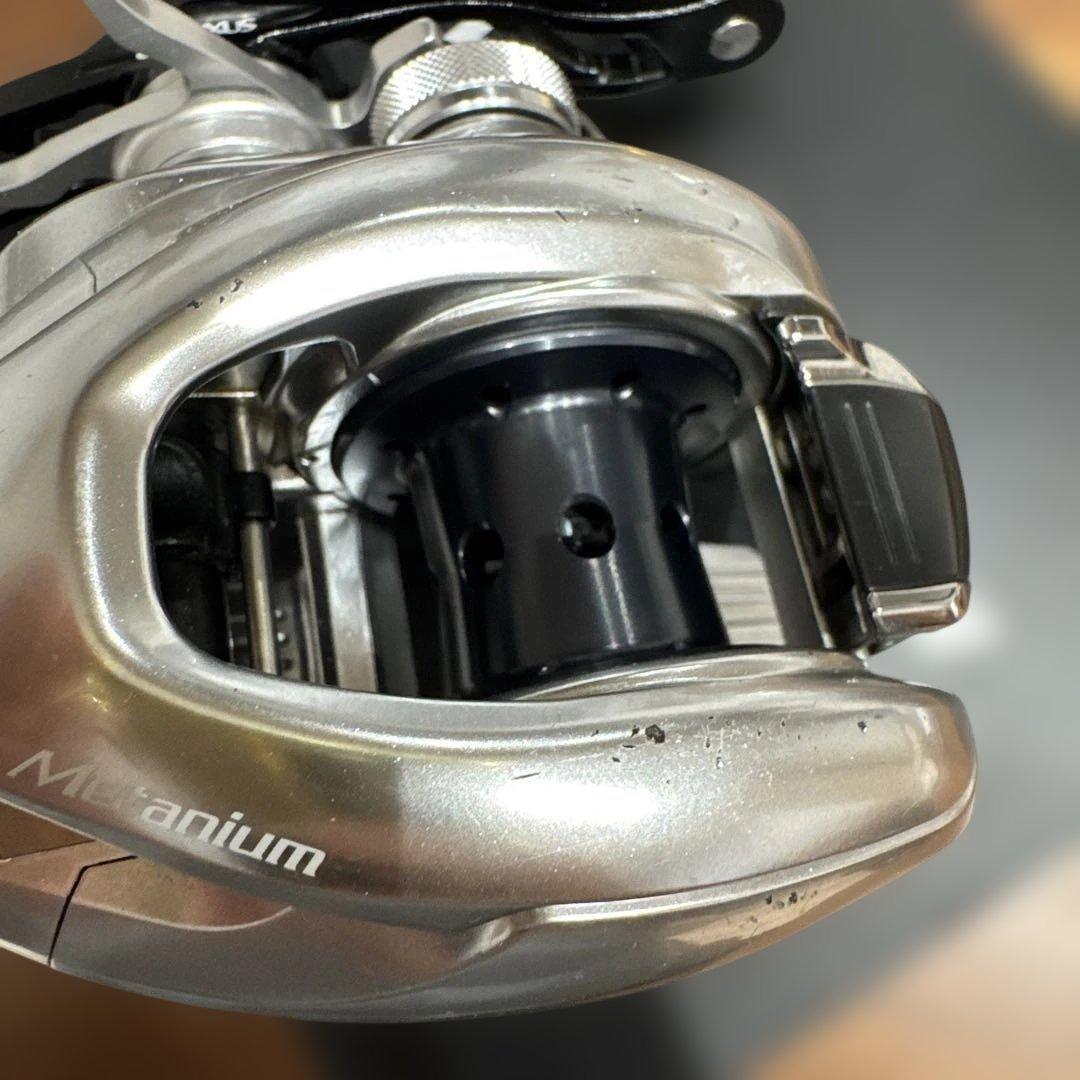 シマノ16メタニウム MG 送料無料 ゴメクサスハンドル付き