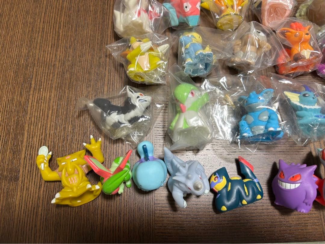 ポケモンキッズ　指人形 フィギュア ソフビ ゆび人形 まとめ売り 73体