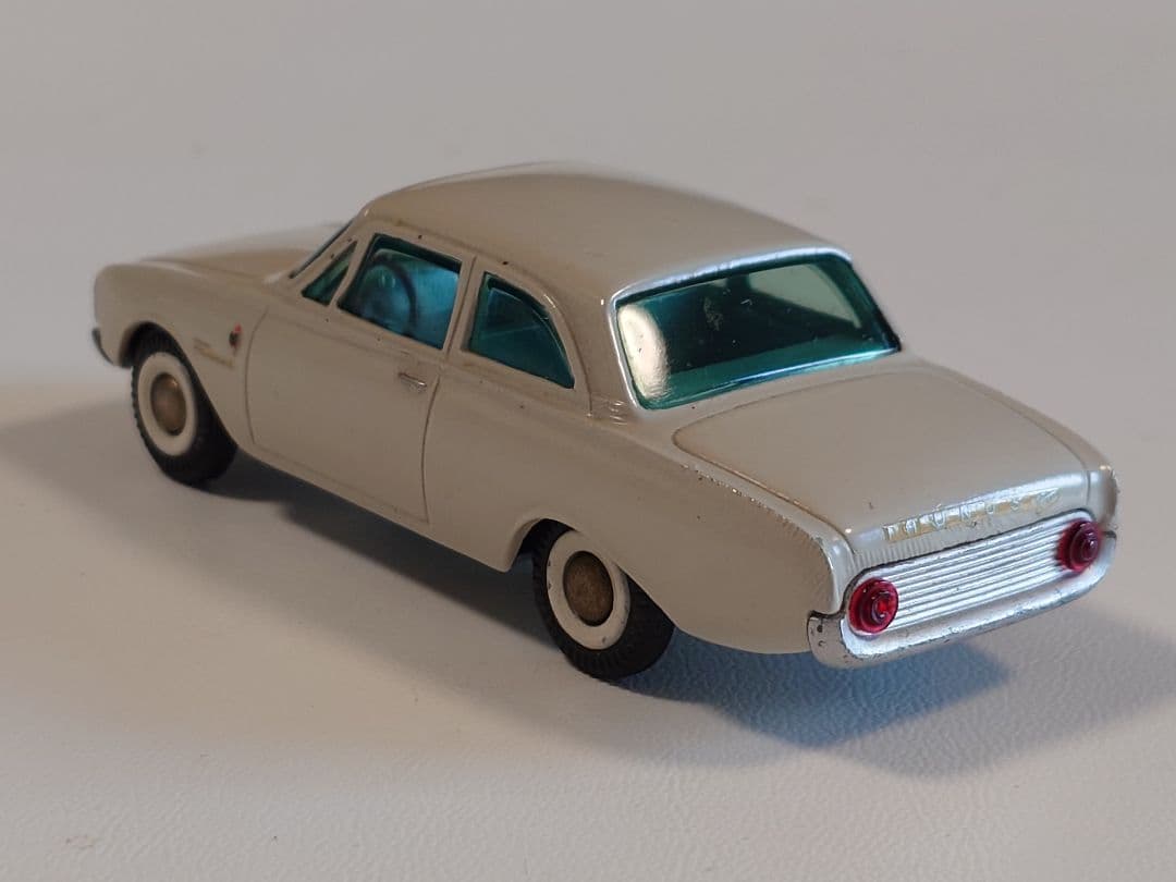 ミニカー TEKNO NO.826 TAUNUS 17M