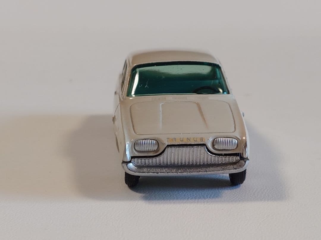 ミニカー TEKNO NO.826 TAUNUS 17M