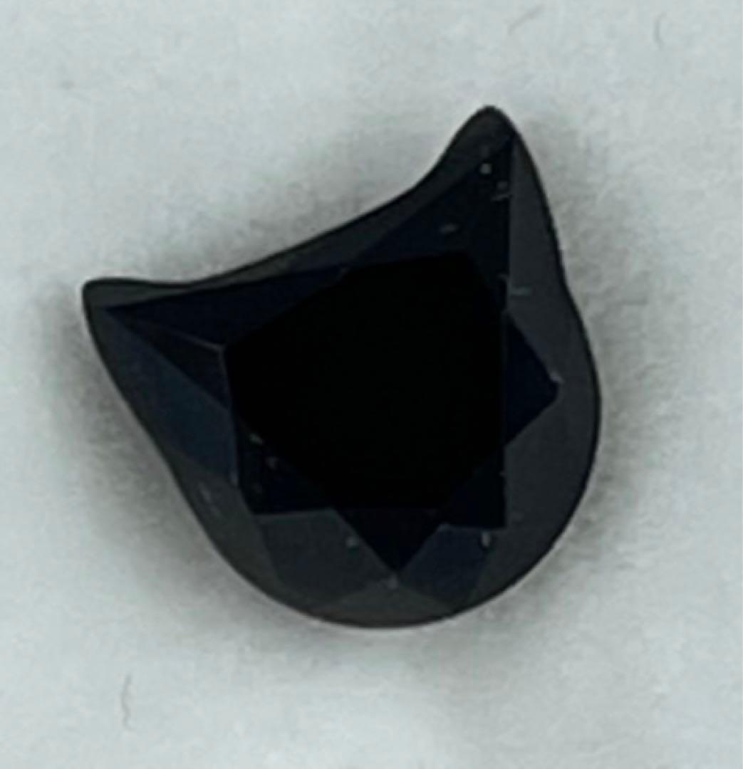 新作！　宝石ルース 『可愛いネコちゃんカット』希少オニキス1.49カラット ソ付