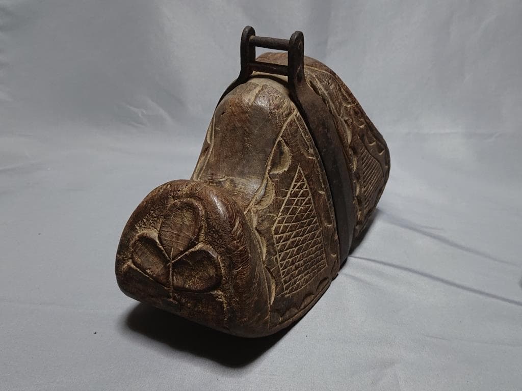 コレクター収集品　貴重　グアテマラ　馬具　古い木製の鐙