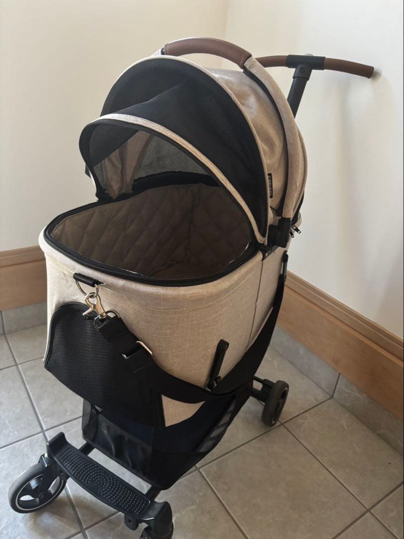 AIR BUGGY FITTシリーズ WIZ あごのせクッション付き