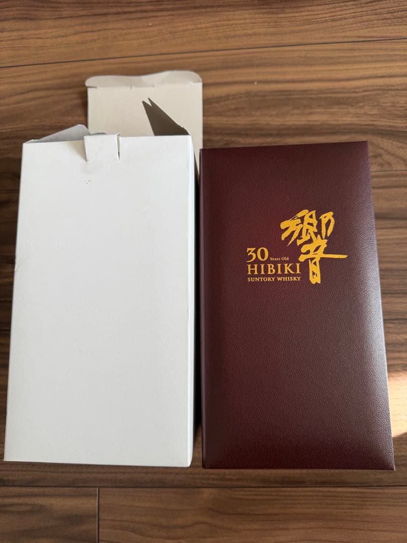 Hibiki 30年 ウイスキー ギフトボックス入り