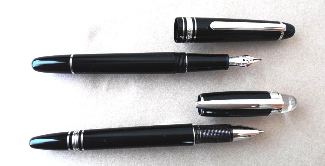 モンブラン MONTBLANC 万年筆とボールペンのセット（本革ペンケース入り）