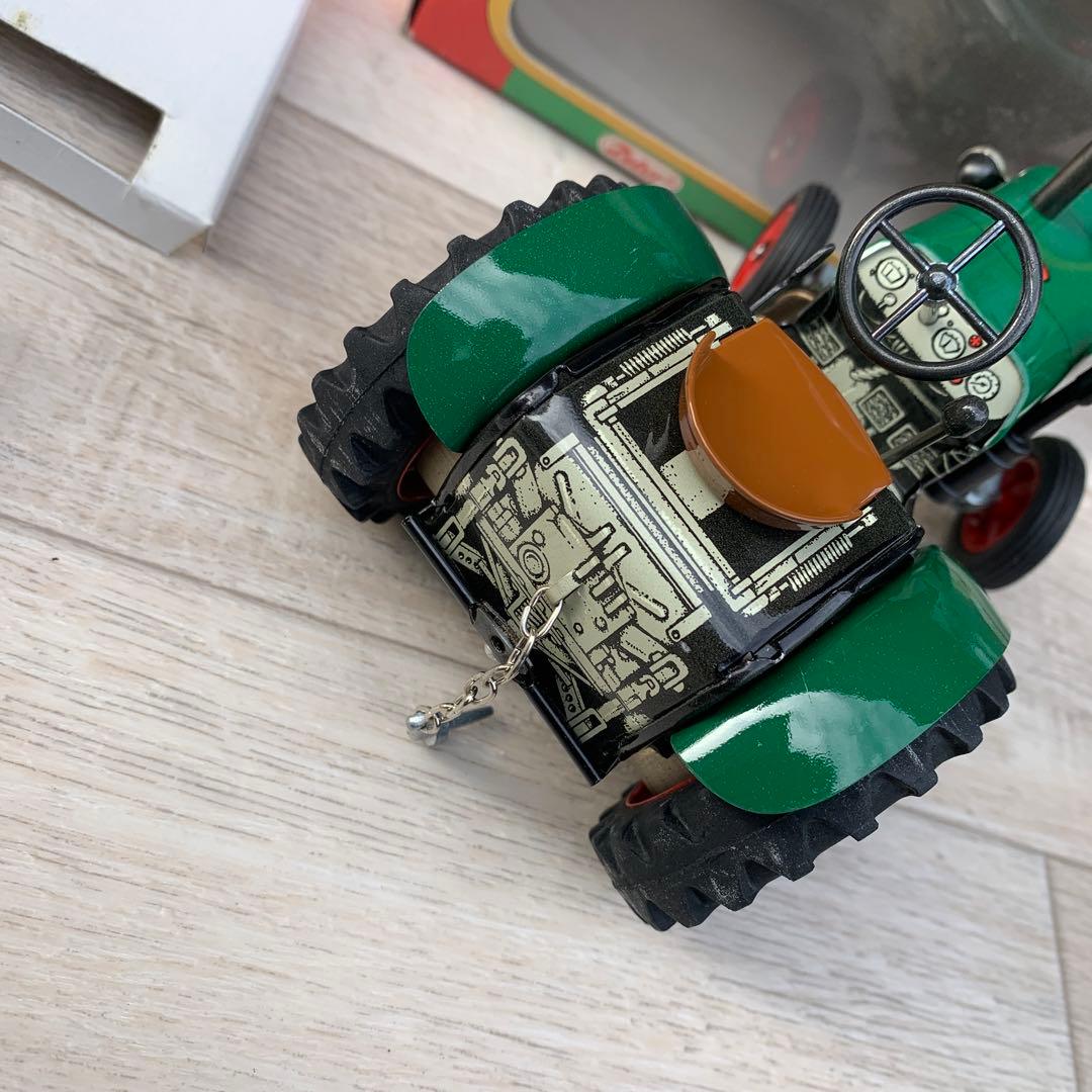 ぜんまい駆動　トラクター模型　ZETOR 25A