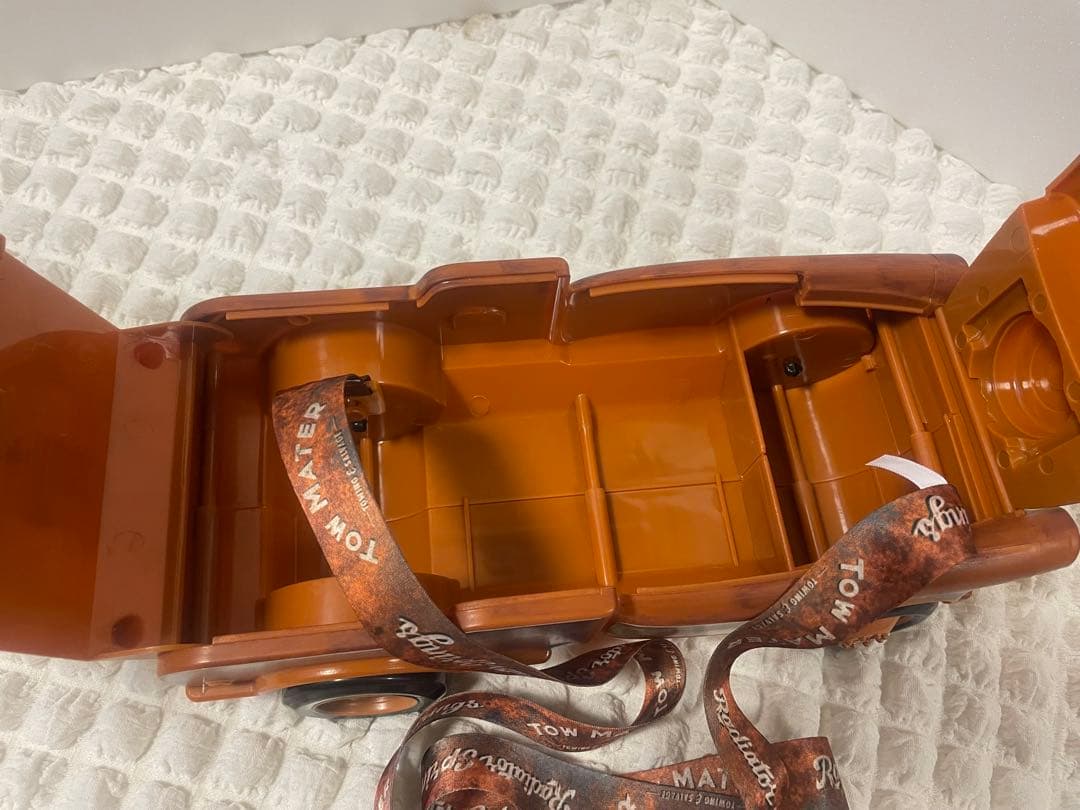 アメリカディズニー限定 カーズ・メーターのポップコーンバケット　ピクサー