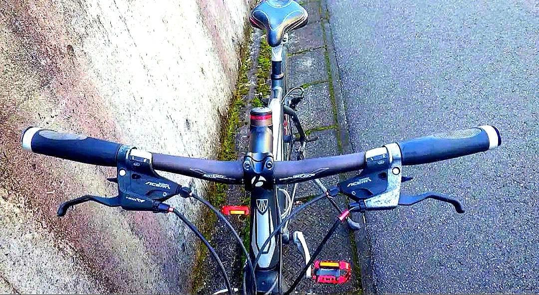 TREK FXシリーズ　7.4　FX　アルミフレーム クロスバイク　定価7万円程