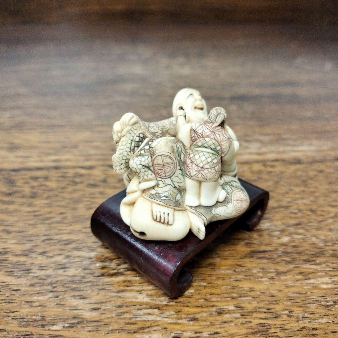 玉川銘　布袋根付　置き物　オブジェ　コレクション　台座付き