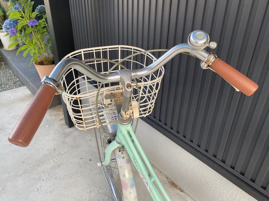 ピ*ロ様 兵庫県【手渡し希望】ブリヂストン 24インチ リコリーナ 子供自転車