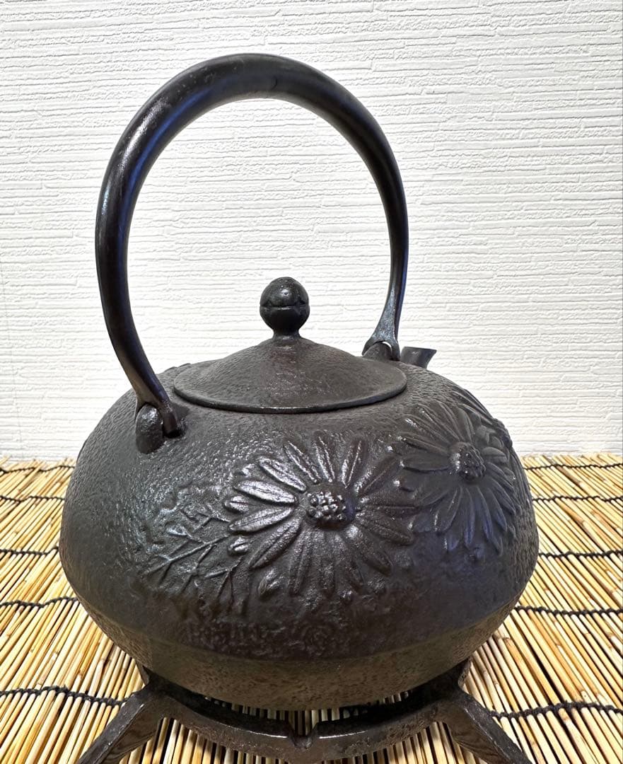 未使用、付属品付　岩手県奥州佐秋鋳造所 佐藤守巨造 真作保証　苺様　売約済み