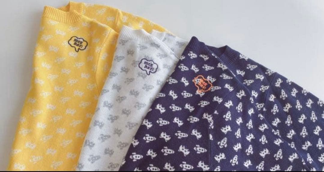 ③点セット　ブルゾン　セーター　スカート