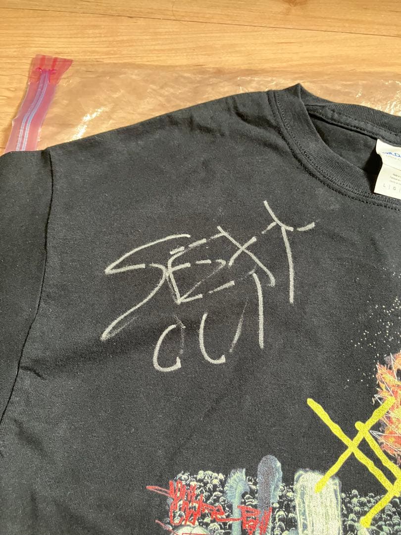 King Gnu 直筆サイン入りTシャツ　CEREMONY