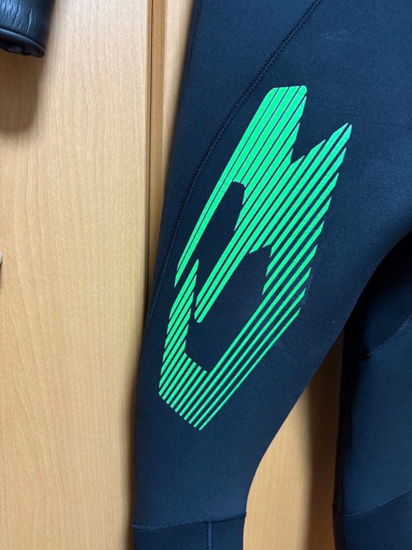 BEWET フルスーツ 3×5 美品サイズML