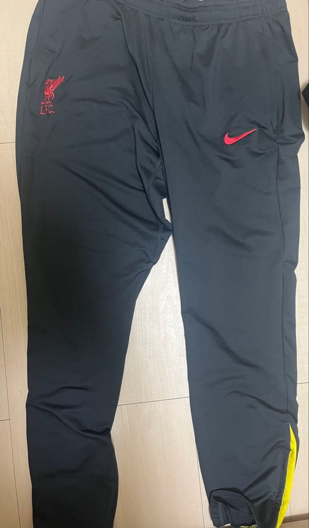 正規品 24-25 リヴァプール トレーニングウェア 上下　ショートパンツセット