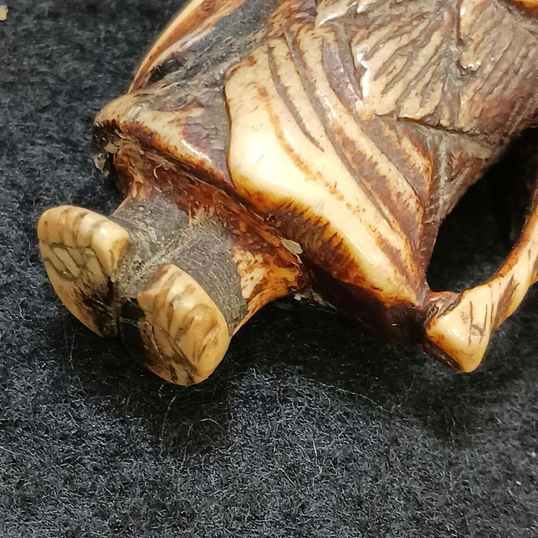 専用X214-2 江戸時代根付 細密彫刻 人物根付 鹿角材彫刻　ね