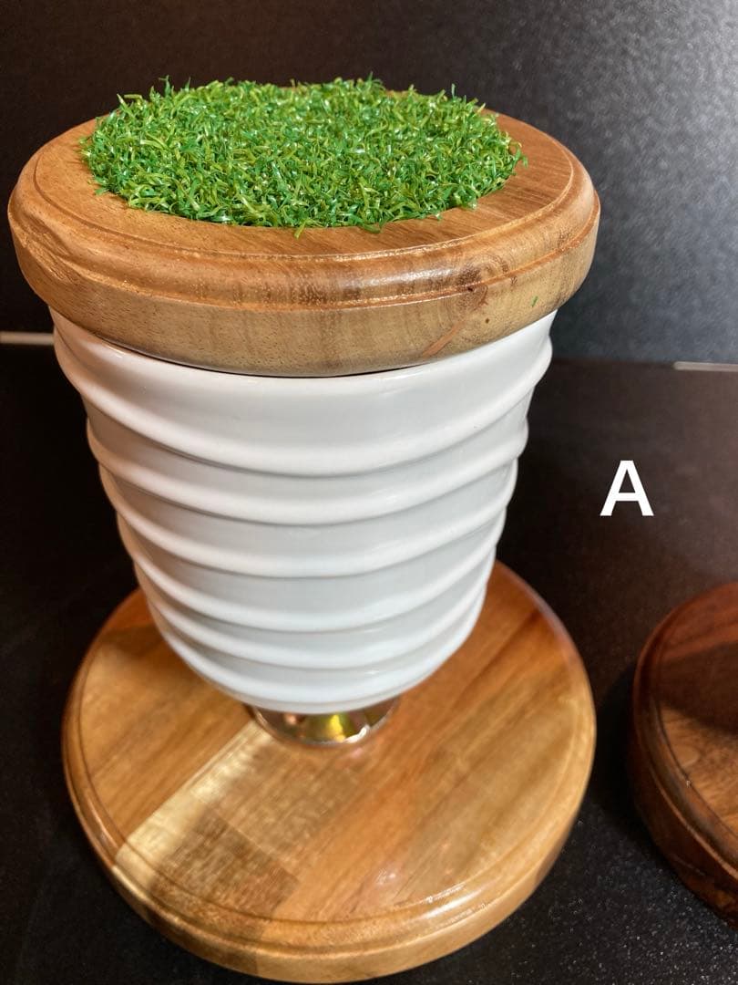 極　小型猛禽（グレー）ブロック、パーチ（卓上用）