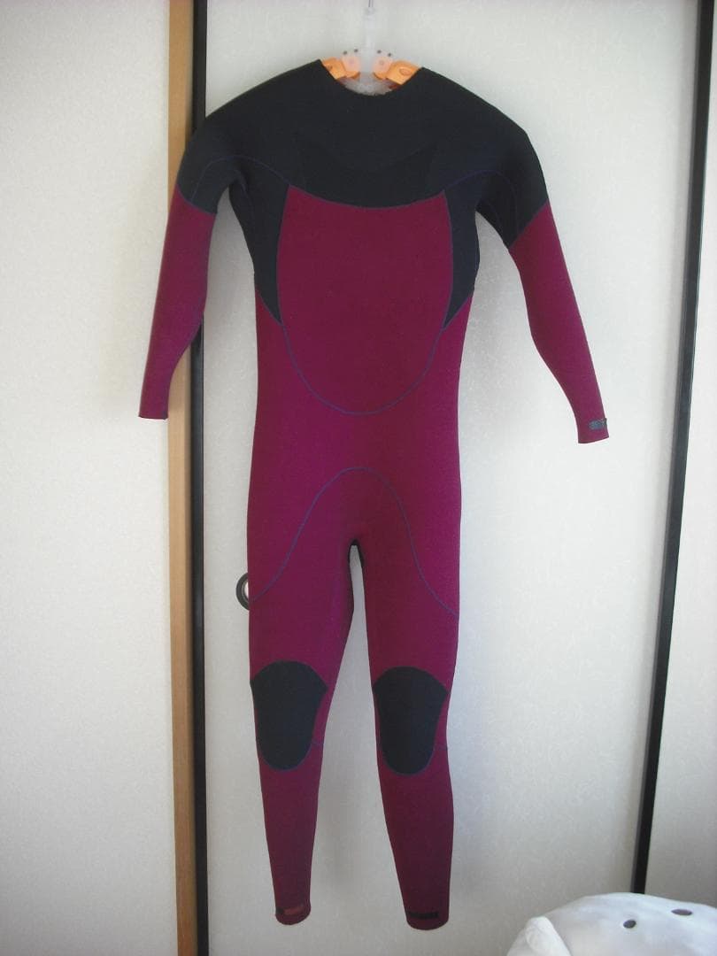着用回数僅か【セミドライ　ウエットスーツ】エアタイト　M相当