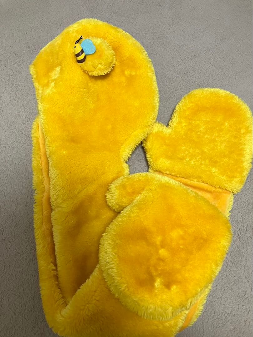 ディズニー　クマのプーさん　マフラーファンキャップ