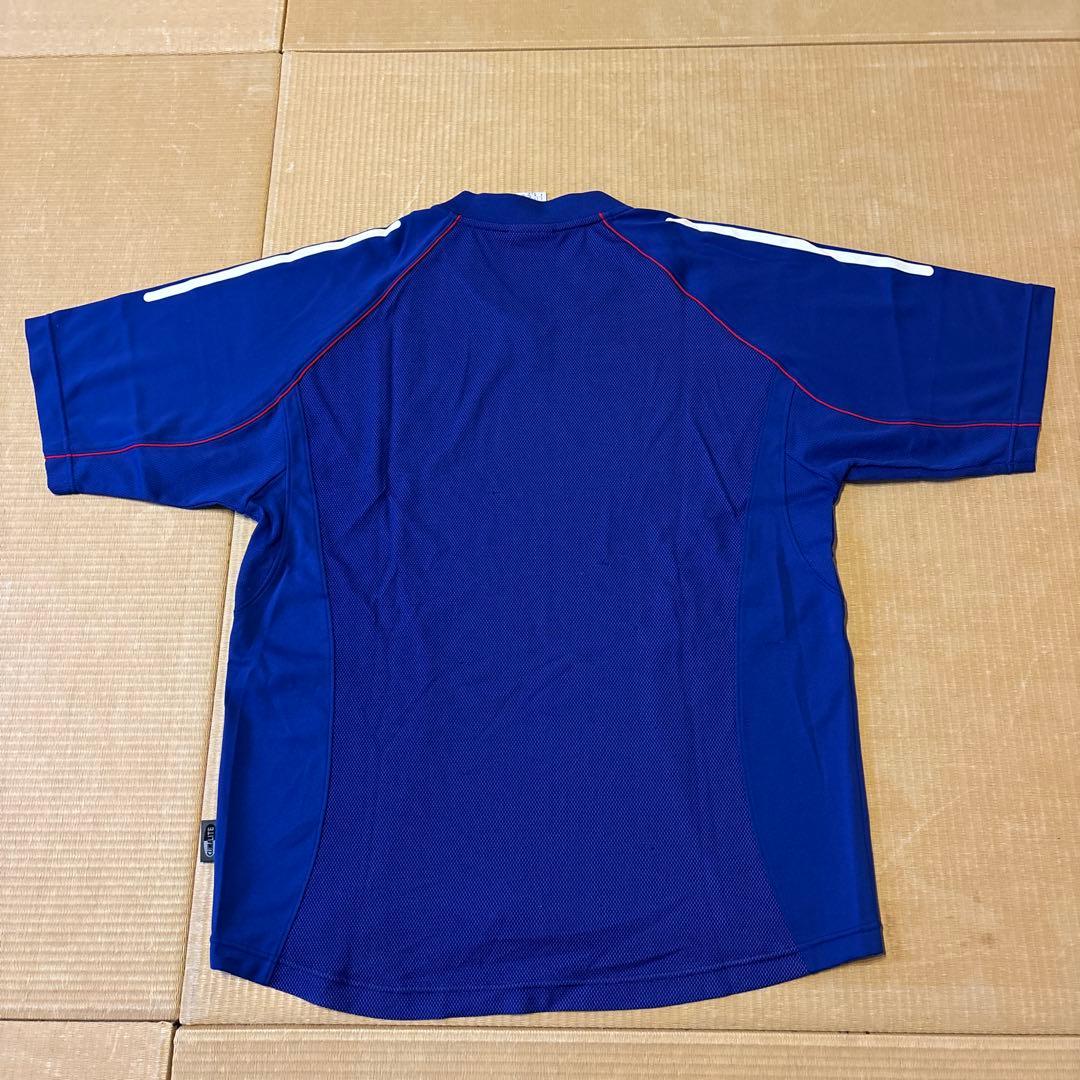 FIFAワールドカップユニフォーム2枚（ピンバッチ付き）