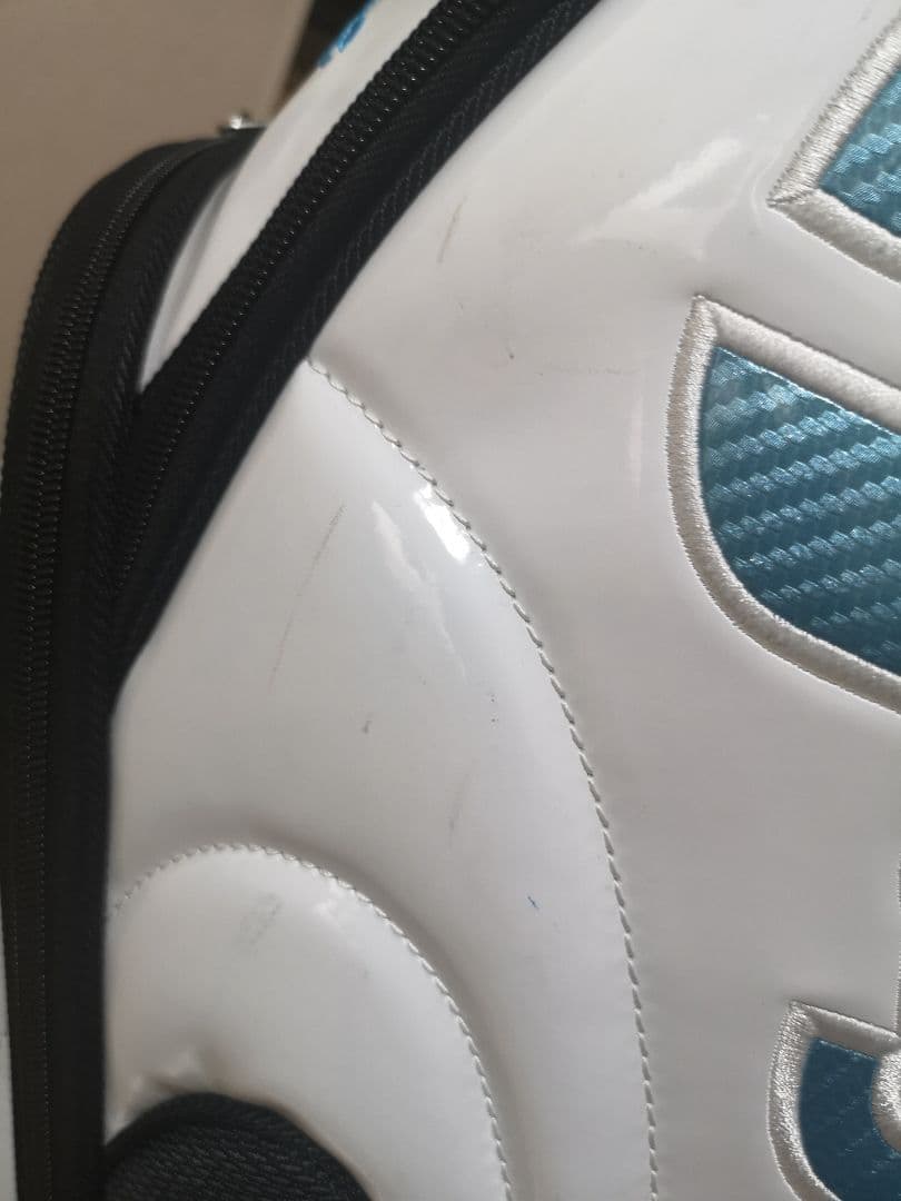 【送料込み変更】TaylorMade キャディバッグ ホワイト・ブラック・ブルー