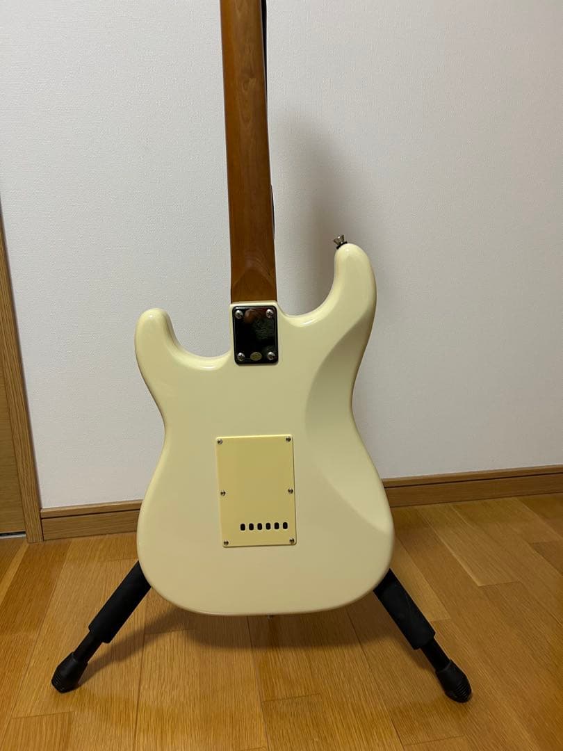 美品おまけ付　Bacchus BST-2-RSM/R OWH ストラト　ギター