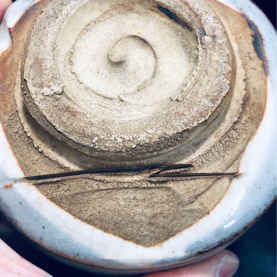 美しい古美術◆蔵から凄みのある古そうな鼠志野焼の抹茶茶碗が出て来ました。茶道具