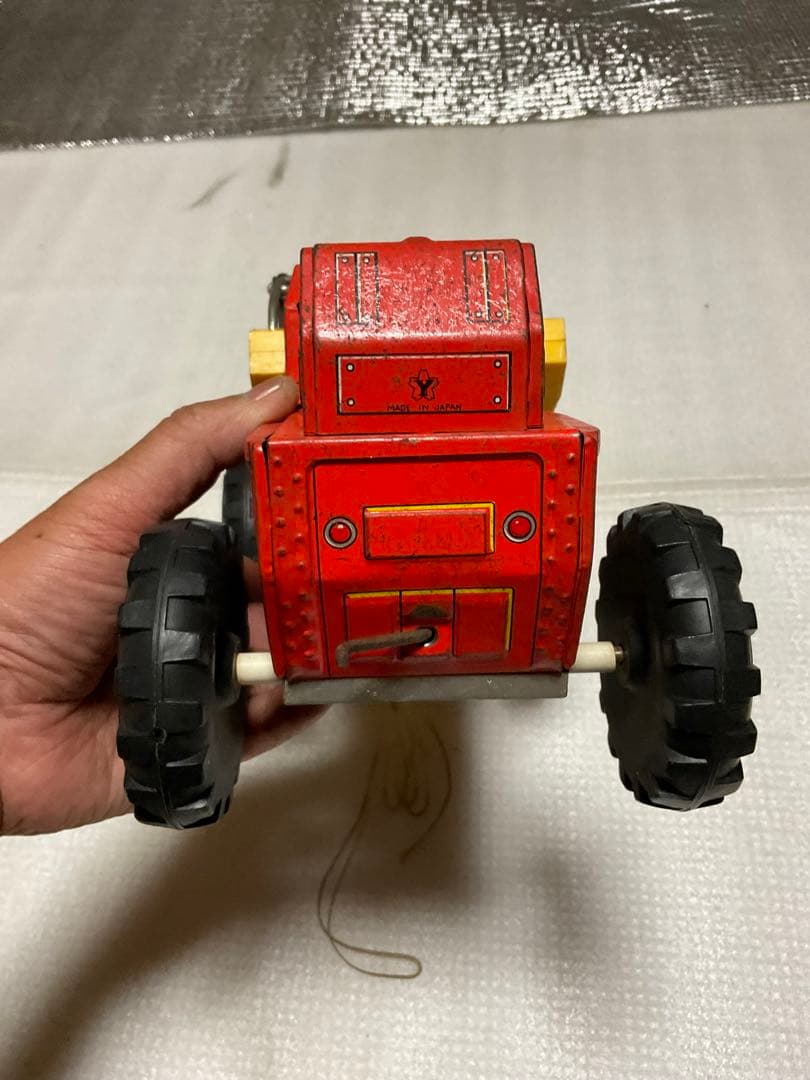 ヨネザワ／D-250A。ブリキのブルドーザー。【箱無し、現状渡し、美品】。