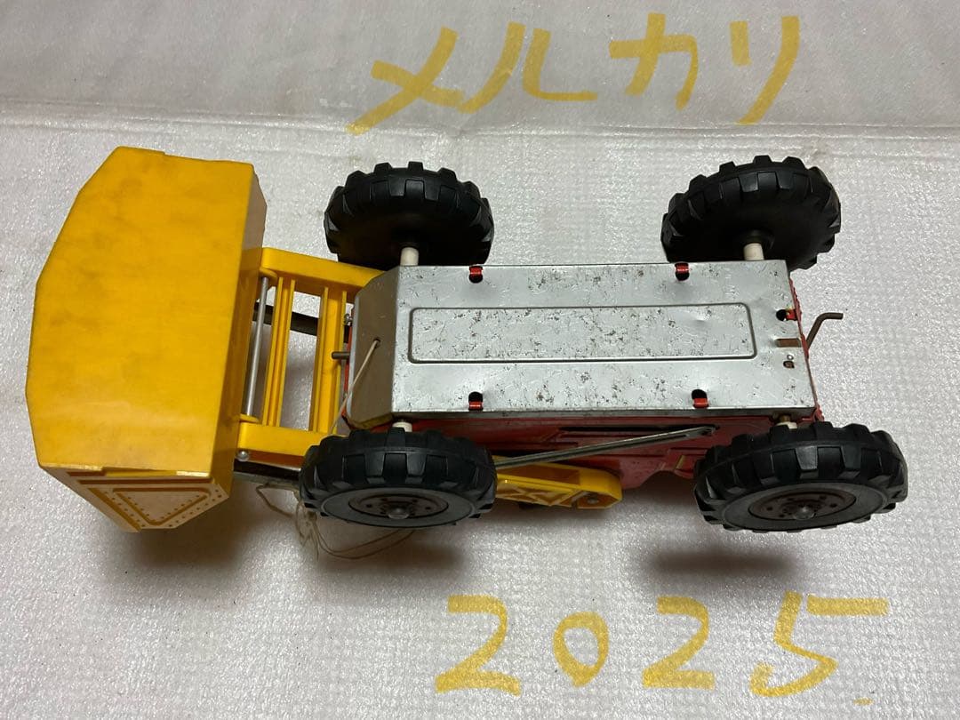 ヨネザワ／D-250A。ブリキのブルドーザー。【箱無し、現状渡し、美品】。