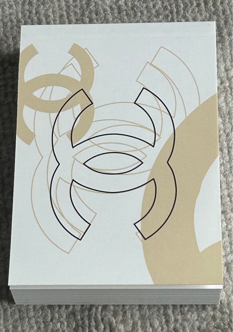 美品　CHANEL チェーン付きフィギュア&パラパラ漫画　新品未使用　非売品