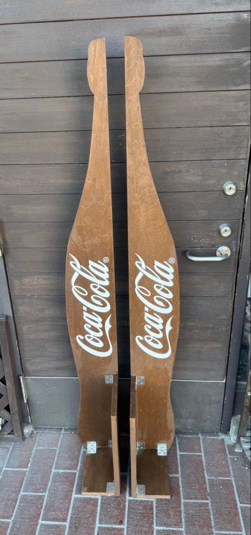 Coca-Cola ボトル型木製ディスプレイ