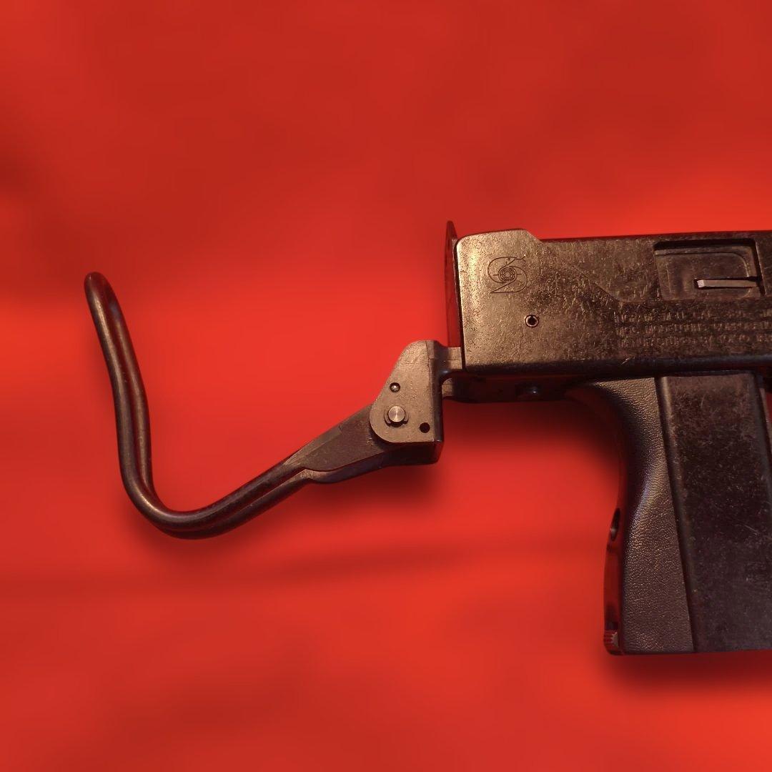 MGC　イングラム M11　モデルガン　マガジンなし