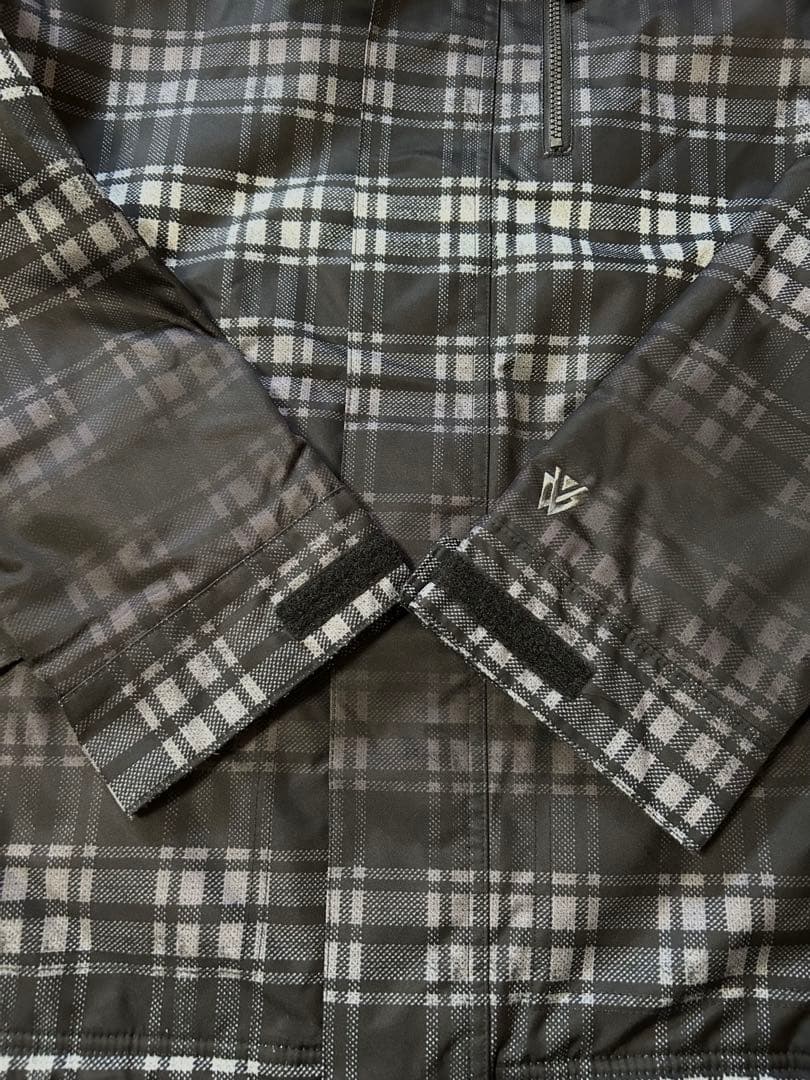 未使用 BURTON スノーボードジャケット ショーンホワイトコレクション L