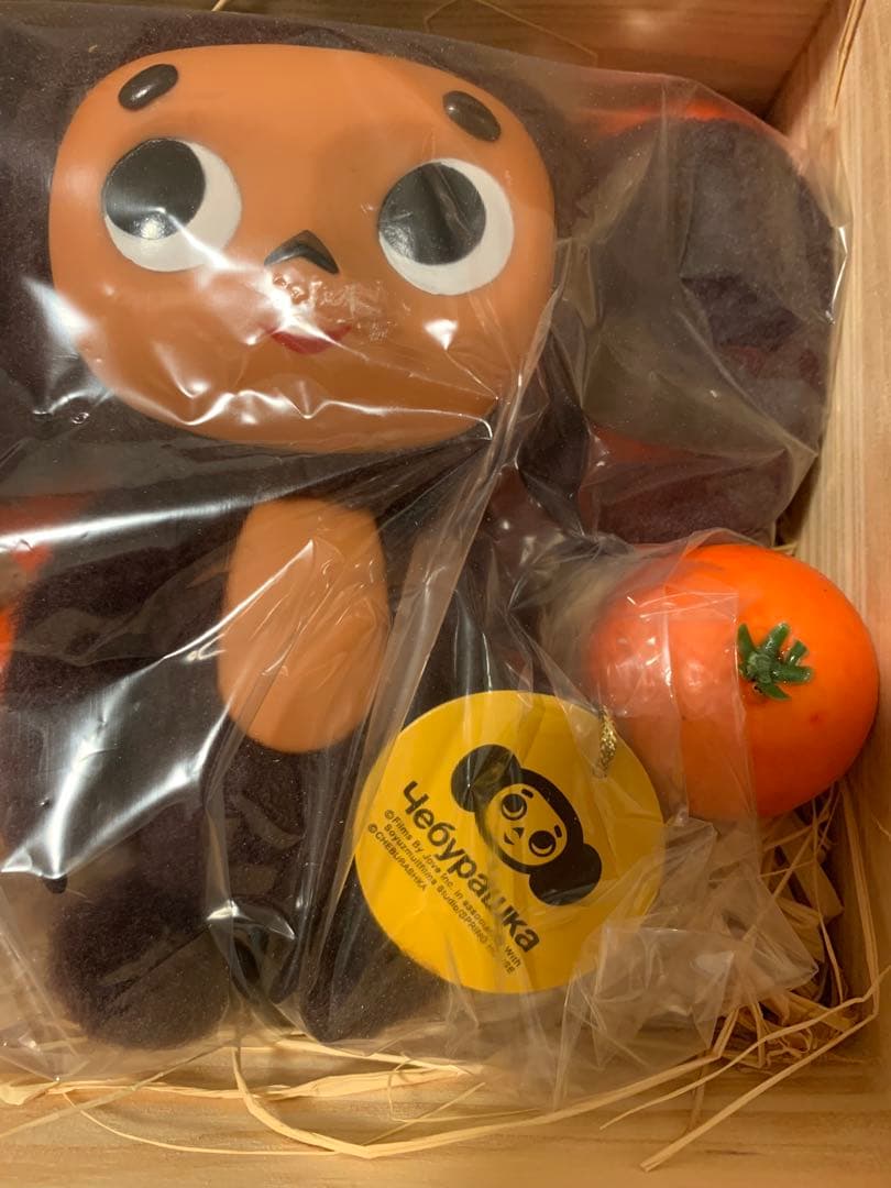 チェブラーシカぬいぐるみ　オレンジ木箱入り